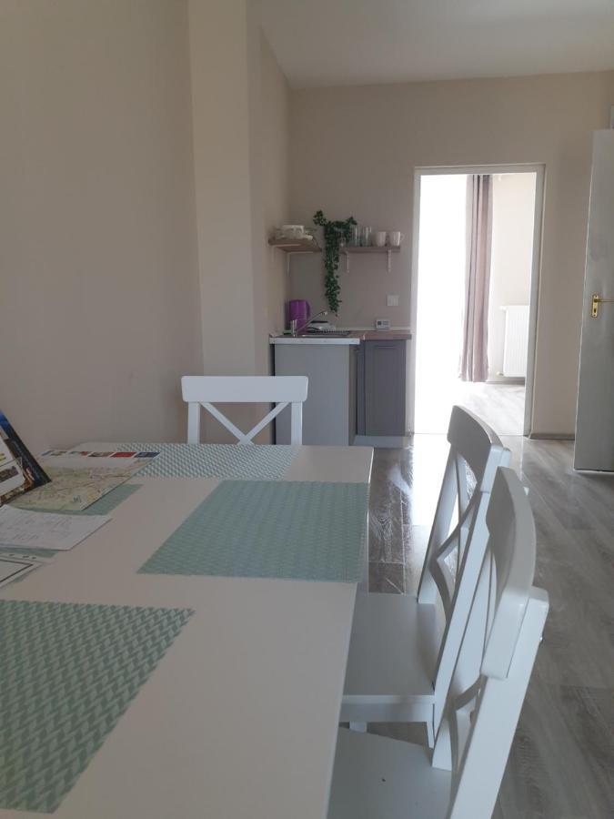 Chill House Apartman Eger Luaran gambar